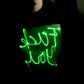 T-shirt met leuk eigen lichtgevoelige ontwerp en korte mouwen