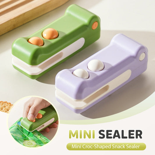 Mini Croc-Shaped Snack Sealer