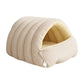 Warmte, gezellig comfort, pluchen huisdierenhol