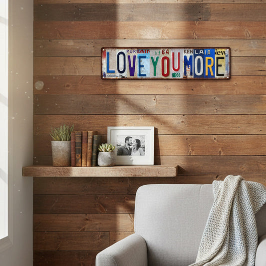 💘Valentijnsaanbieding: 50% Korting!💖 Vintage “Love You More” Kentekenplaat Blikken Bord – Rustieke Wanddecoratie & Cadeau!