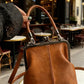👜 50% KORTING NU! 💋 Dames Kiss Lock Crossbody Tas met Bovenhengsel – Vintage messing sluiting & gestructureerde vorm – Afneembare riem, perfect voor dagelijks gebruik of dinerdates ✨